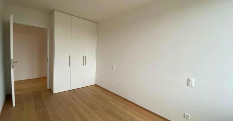 0QvDl_lookmove_237627978_6.jpg