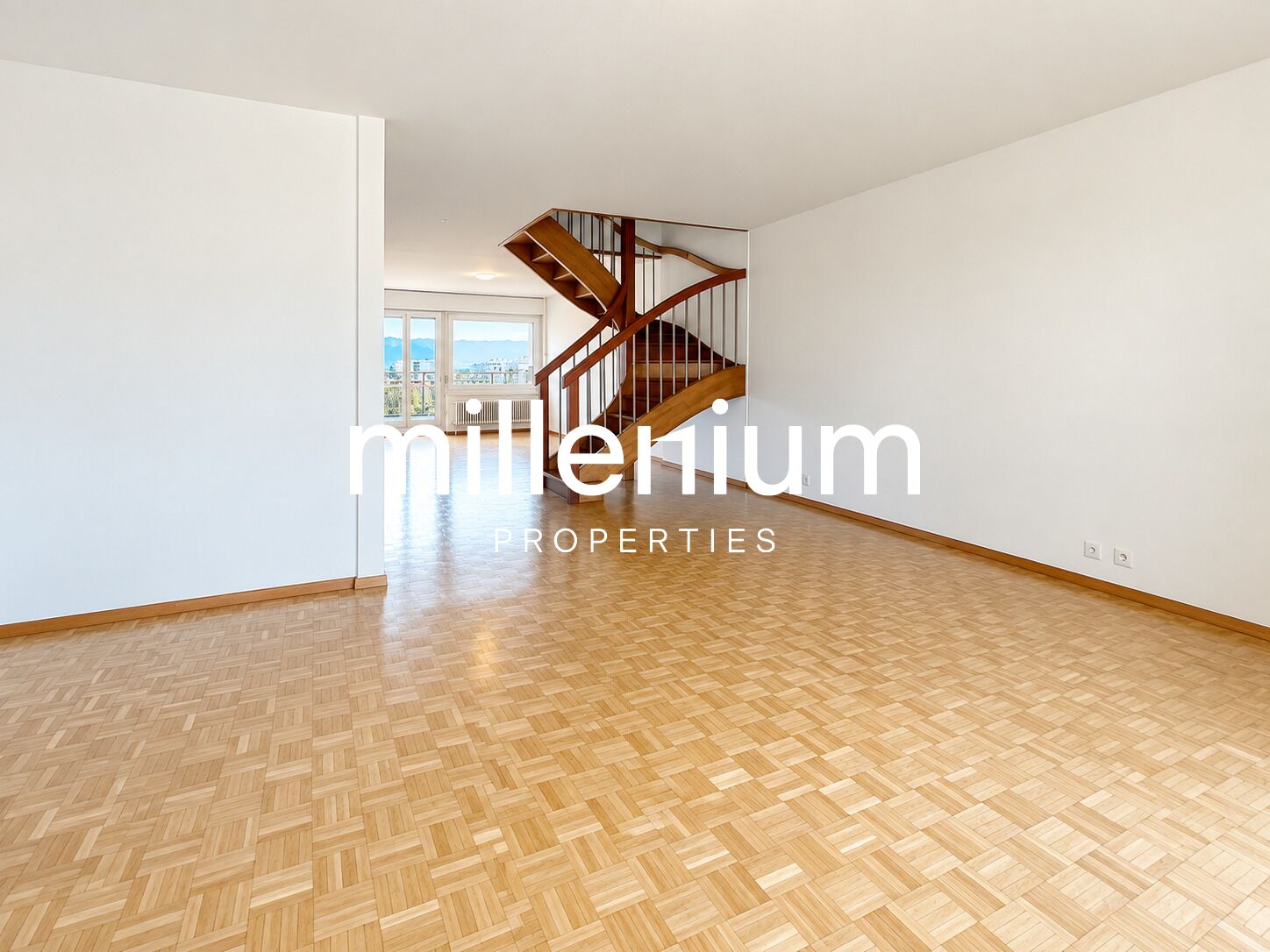 Duplex de 6 pièces situé au 9ème étage à Onex
