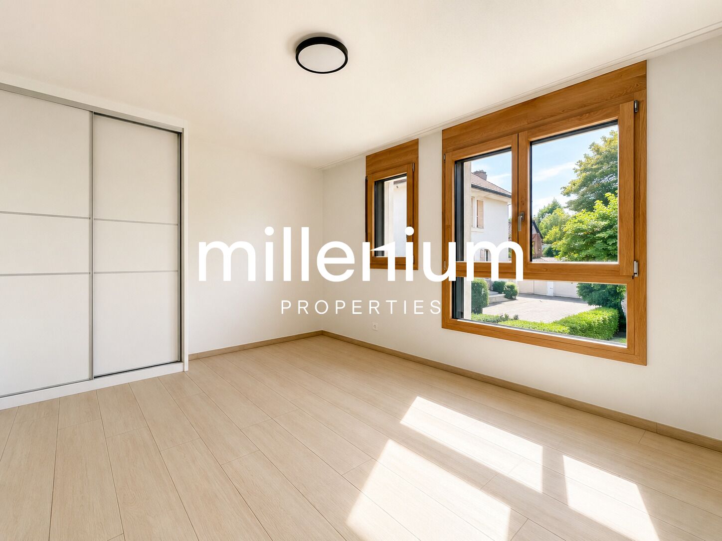 Maison moderne 7P avec studio indépendant