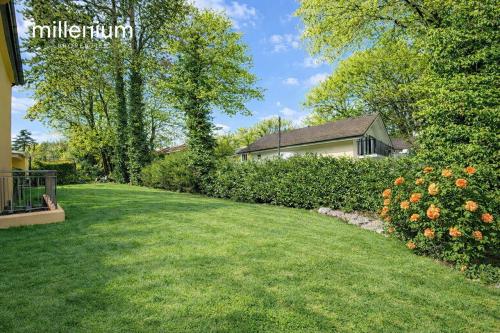Family Home with Garden in Bellevue