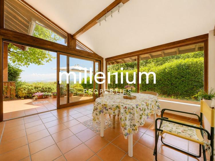 Villa avec vue panoramique sur le lac Léman et le Mont-Blanc