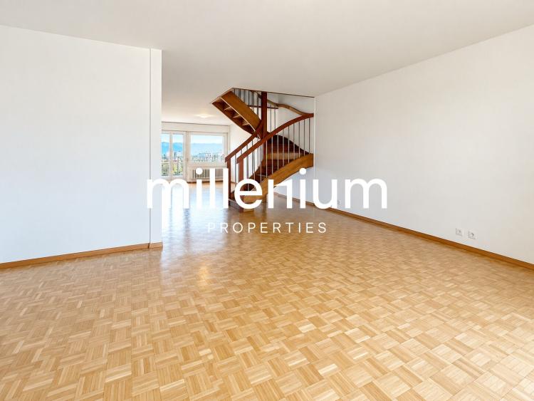 Duplex de 6 pièces situé au 9ème étage à Onex