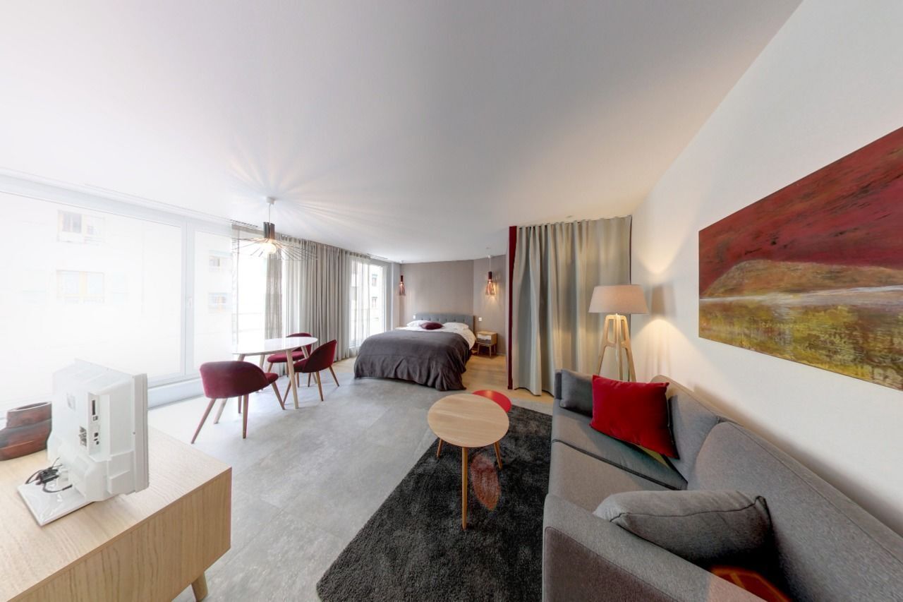RÉSIDENCE MEUBLÉE "PETITE COUR" STUDIOS AVEC SERVICES HÔTELIER