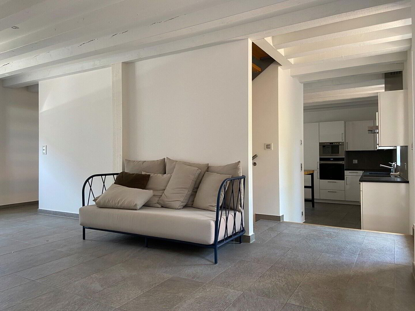 Appartement de 7 pièces avec terrasse en deck et 2 places de parking à Vésenaz