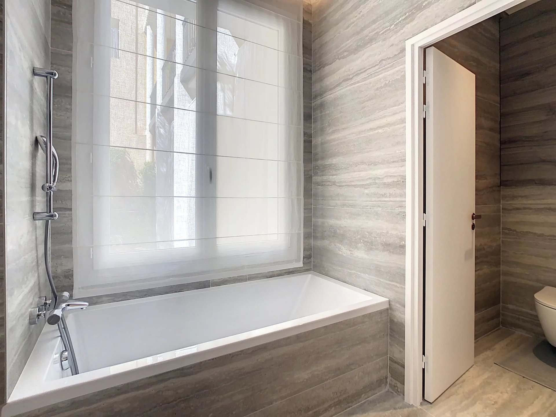 CANNES MAISON 131.23 M² 4 P Rue d'Antibes