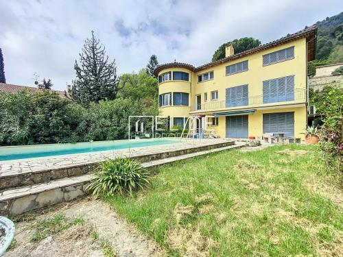 MAISON  9 PIECES 274m2 - GRASSE
