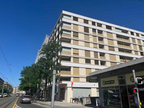 Arcade de 232 m2 - Projet neuf aux Acacias