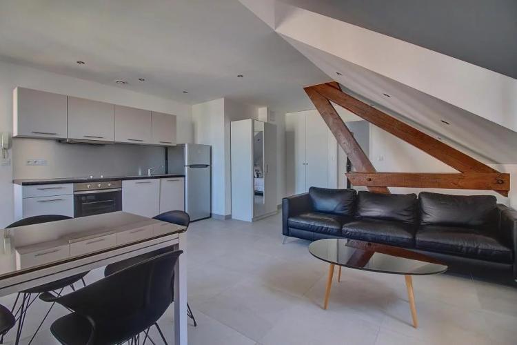 Appartement meublé récent proche de Genève