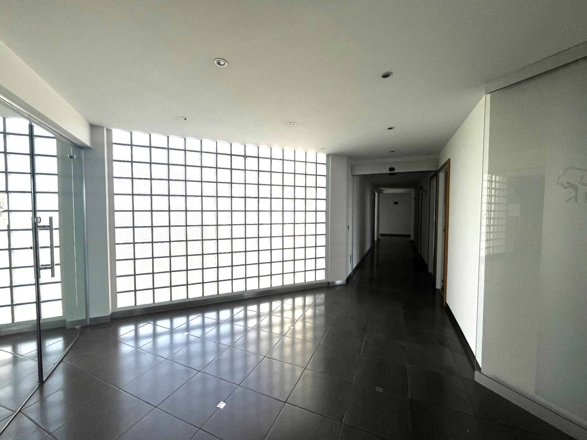 Bureaux 367m2 - Centre-Ville - courte durée