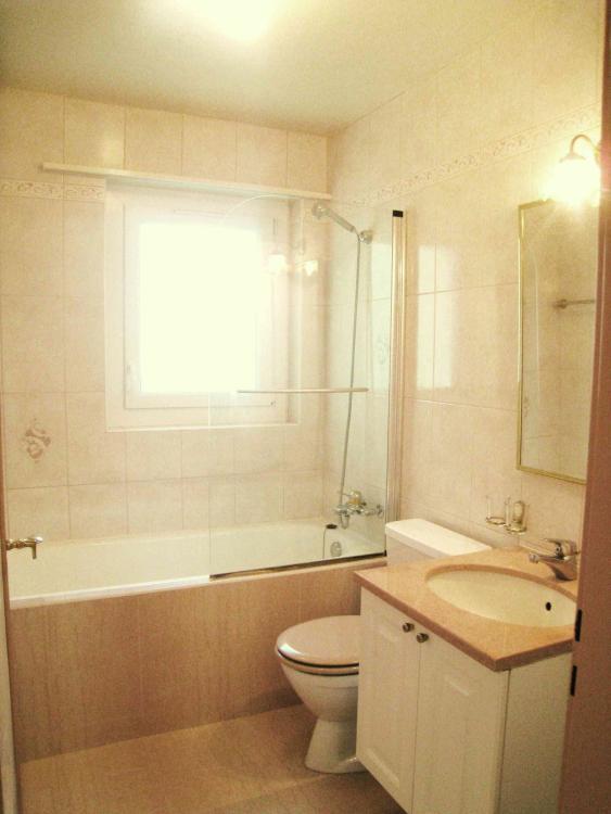 aLE5T_lookmove_237468822_7.jpg