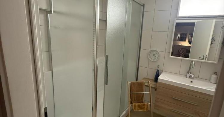 CbEqg_lookmove_237224473_10.jpg