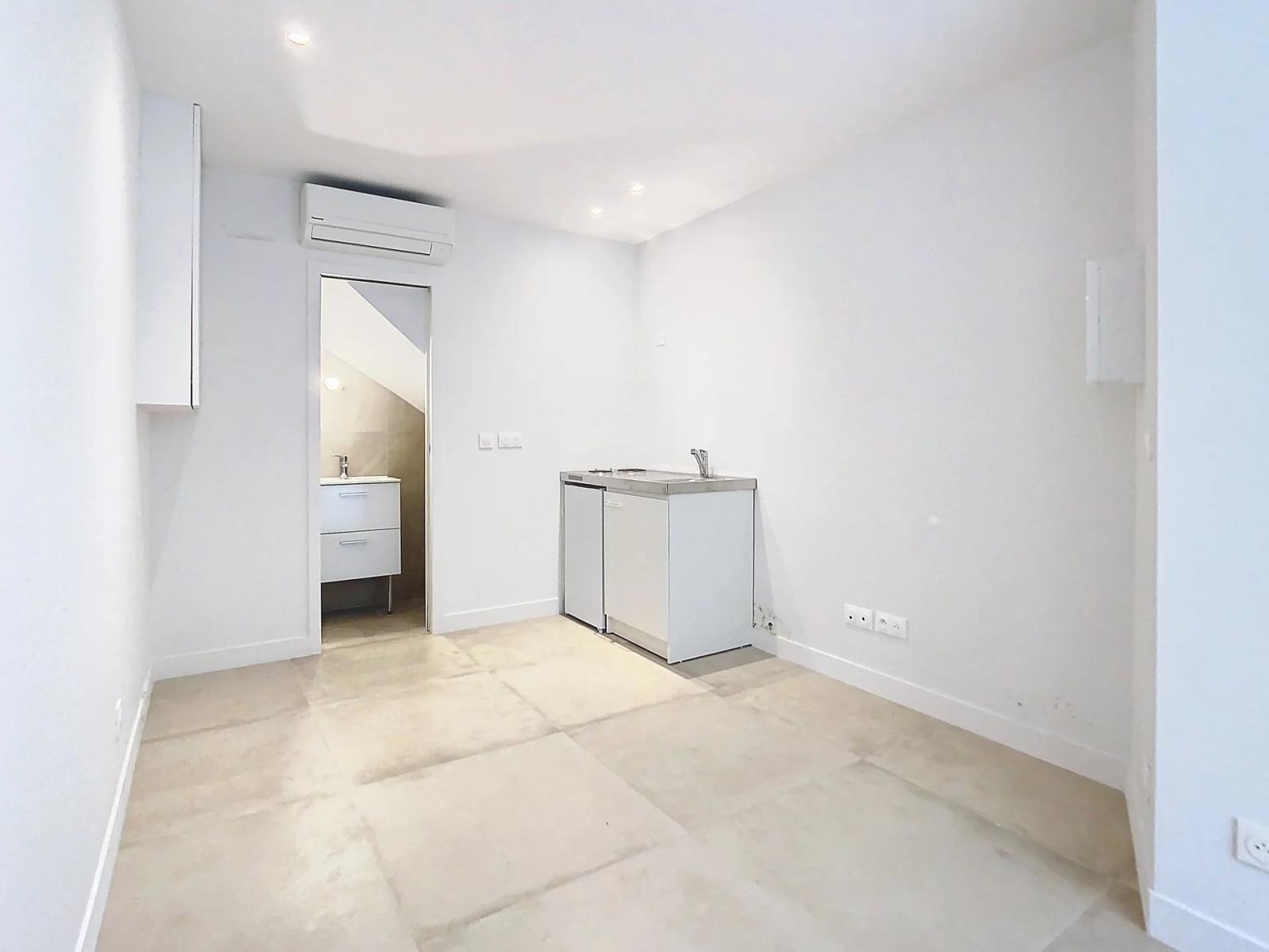 Cannes Immeuble 4 Studios Rénovés