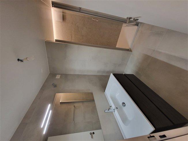 Neue THPE-Doppelhaushälfte mit 125 m² + Erdgeschoss