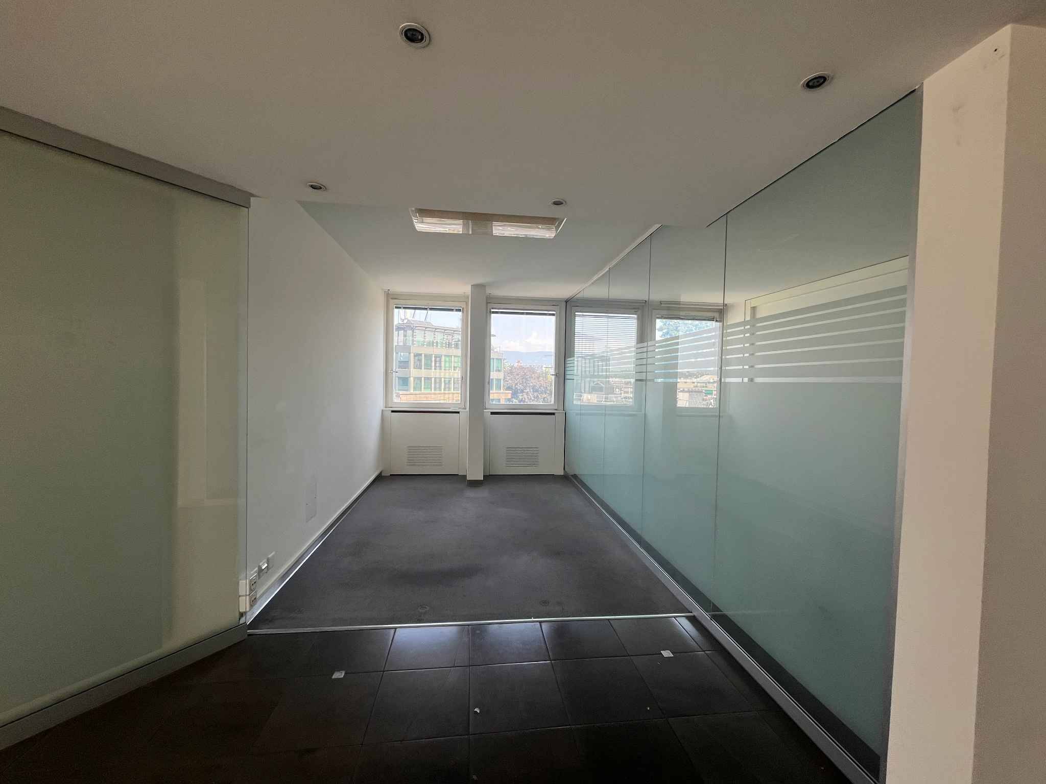 Bureaux 367m2 - Centre-Ville - courte durée