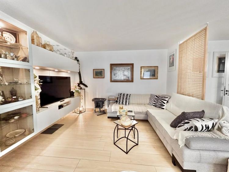 d891934060396d0ae1a1a1ea2a5d2dbb_de754cf3ff_1600-original.jpg