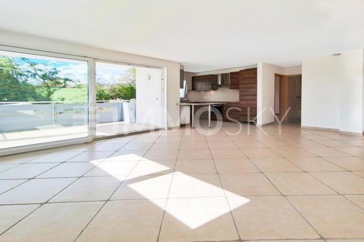 Bel appartement 4.5 pièces au rez-de-chaussée avec jardin