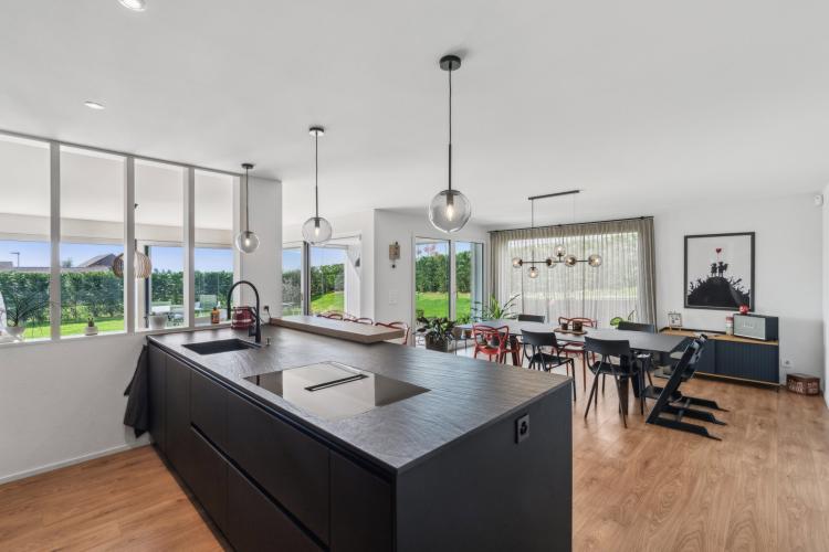 OBJET COUP DE COEUR ! SUPERBE MAISON INDIVIDUELLE AVEC GRAND JARDIN