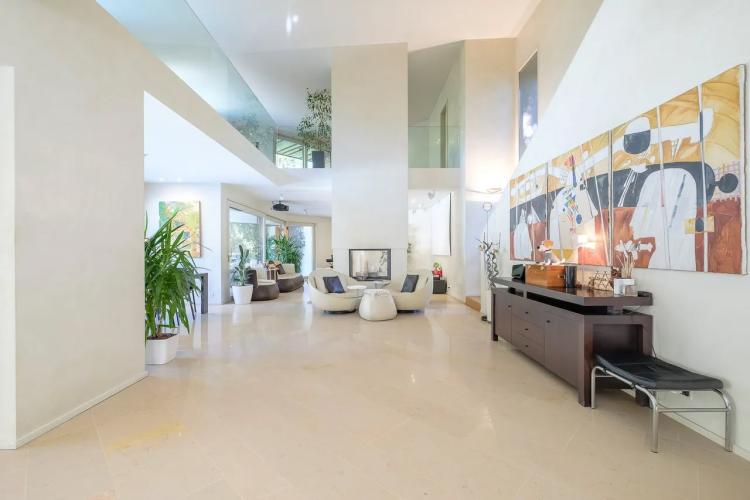 Propriété D'architecte Privée Et Sans Nuisances, Conches (Ge)