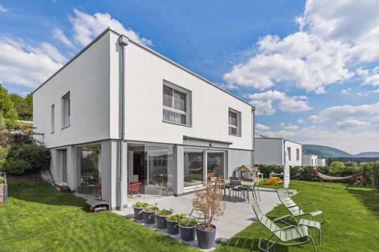 OBJET COUP DE COEUR ! SUPERBE MAISON INDIVIDUELLE AVEC GRAND JARDIN