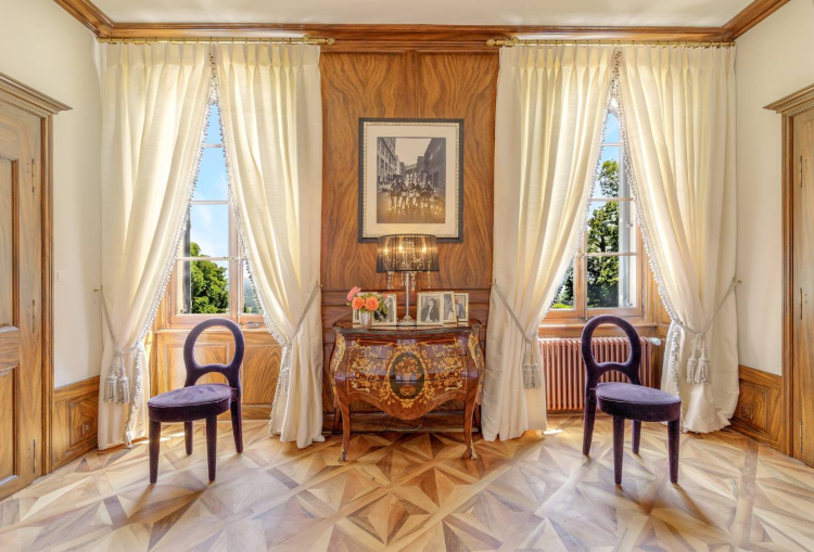 Château de Choully : L'Histoire et le Luxe au sommet de Genève