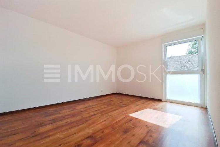 Bel appartement 4.5 pièces au rez-de-chaussée avec jardin