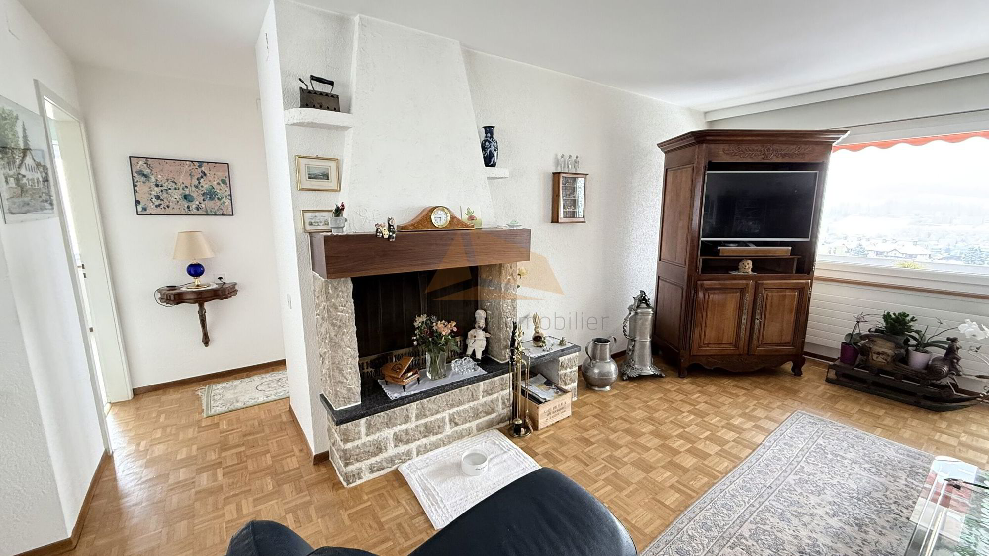 A VENDRE APPARTEMENT DE 4.5 PIÈCES EN PPE ET GARAGE