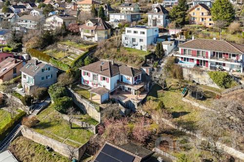 Rare sur le marché: maison individuelle avec vue lac panoramique