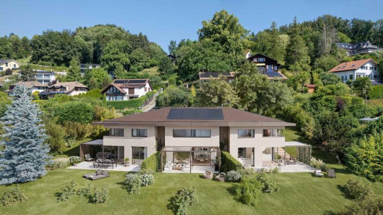 Trois villas de standing sur plans avec vue sur le lac 
Villa C