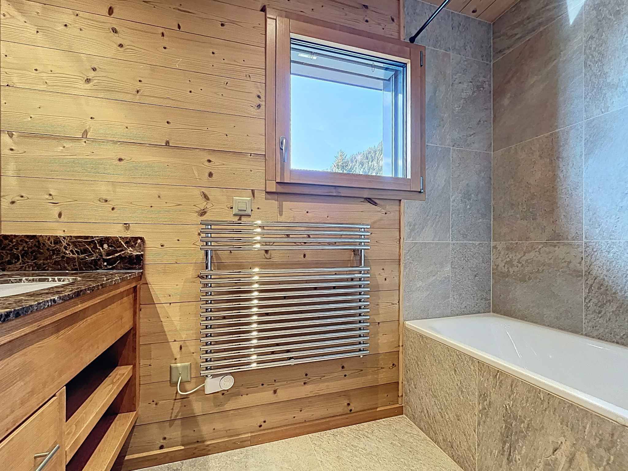 Appartement avec cachet face aux montagnes, à deux pas des pistes