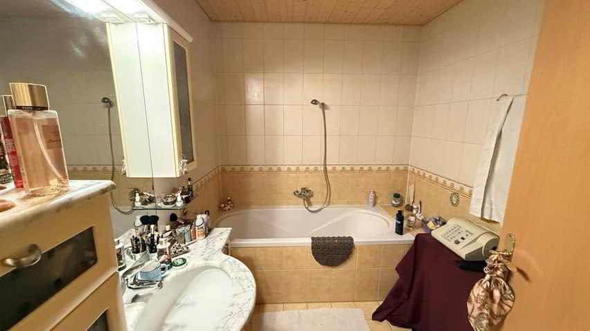 JMXR6_lookmove_233703268_5.jpg