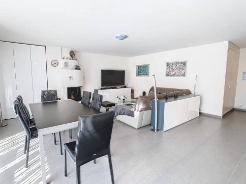 Bel appartement traversant de 5 pièces au calme