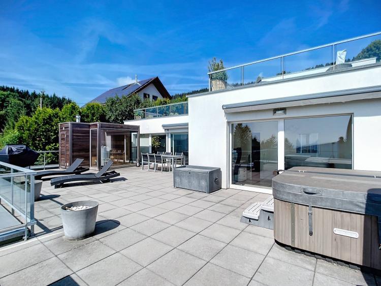 Appartement terrasse de 5,5 pièces avec vue panoramique