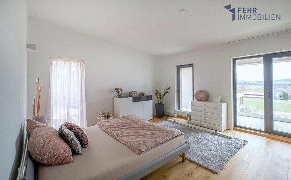 Fehr Immobilien - Top modernes, neuwertiges 6½-Zi.-Einfamilienhaus