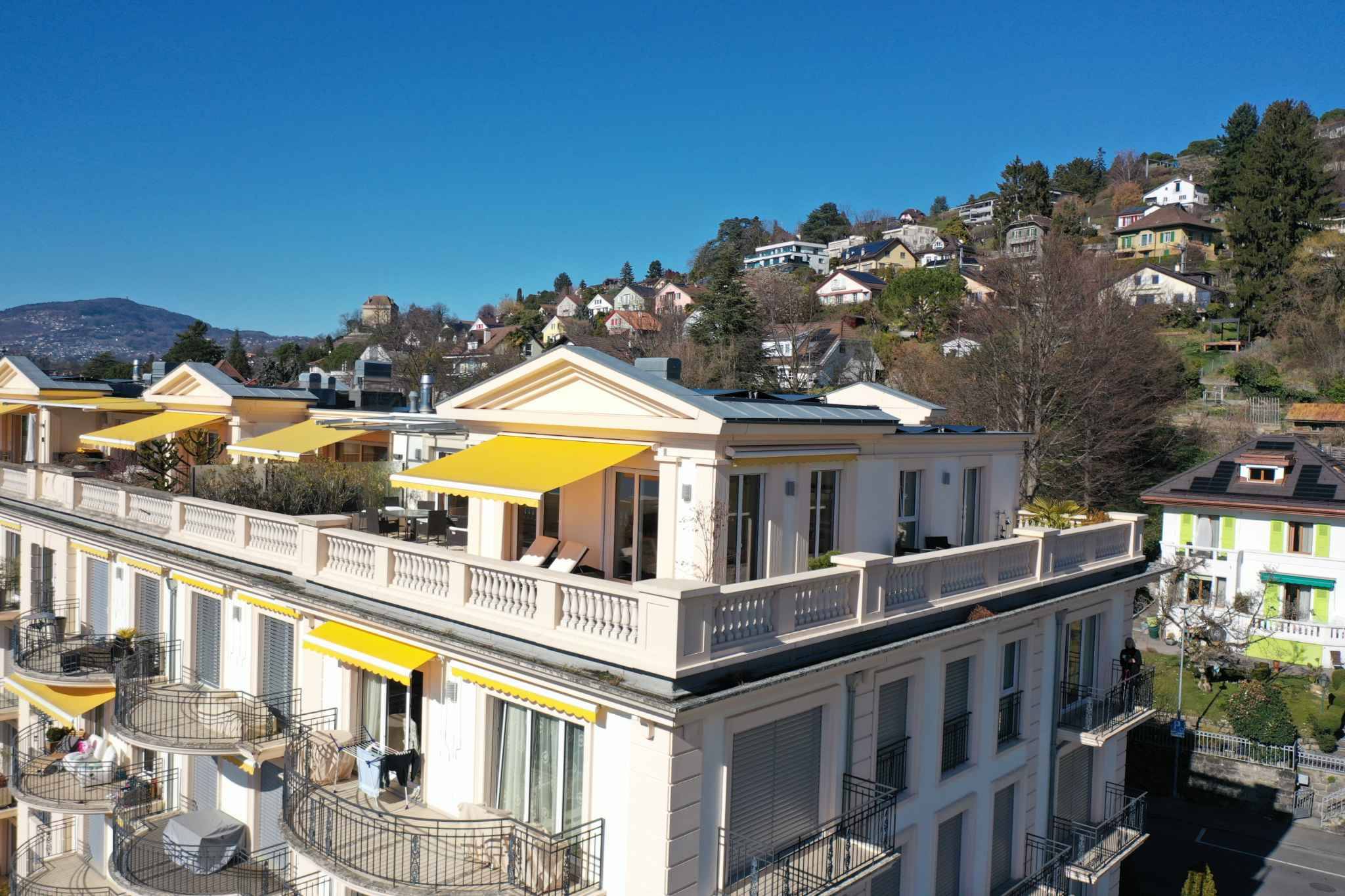 Emplacement de rêve – Magnifique attique avec vue imprenable