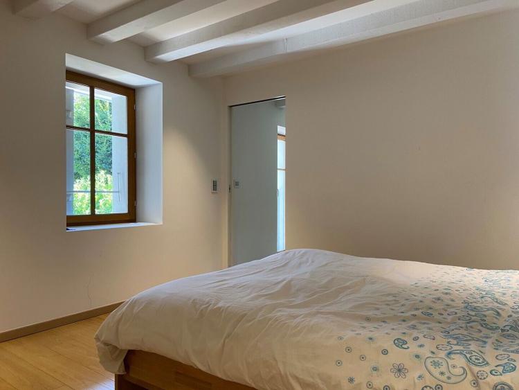 Appartement de 7 pièces avec terrasse en deck et 2 places de parking à Vésenaz
