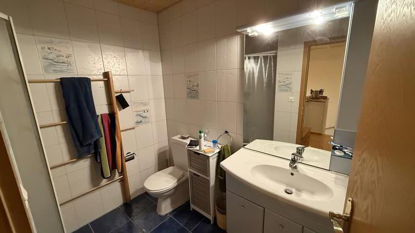 lrEDQ_lookmove_233703268_6.jpg