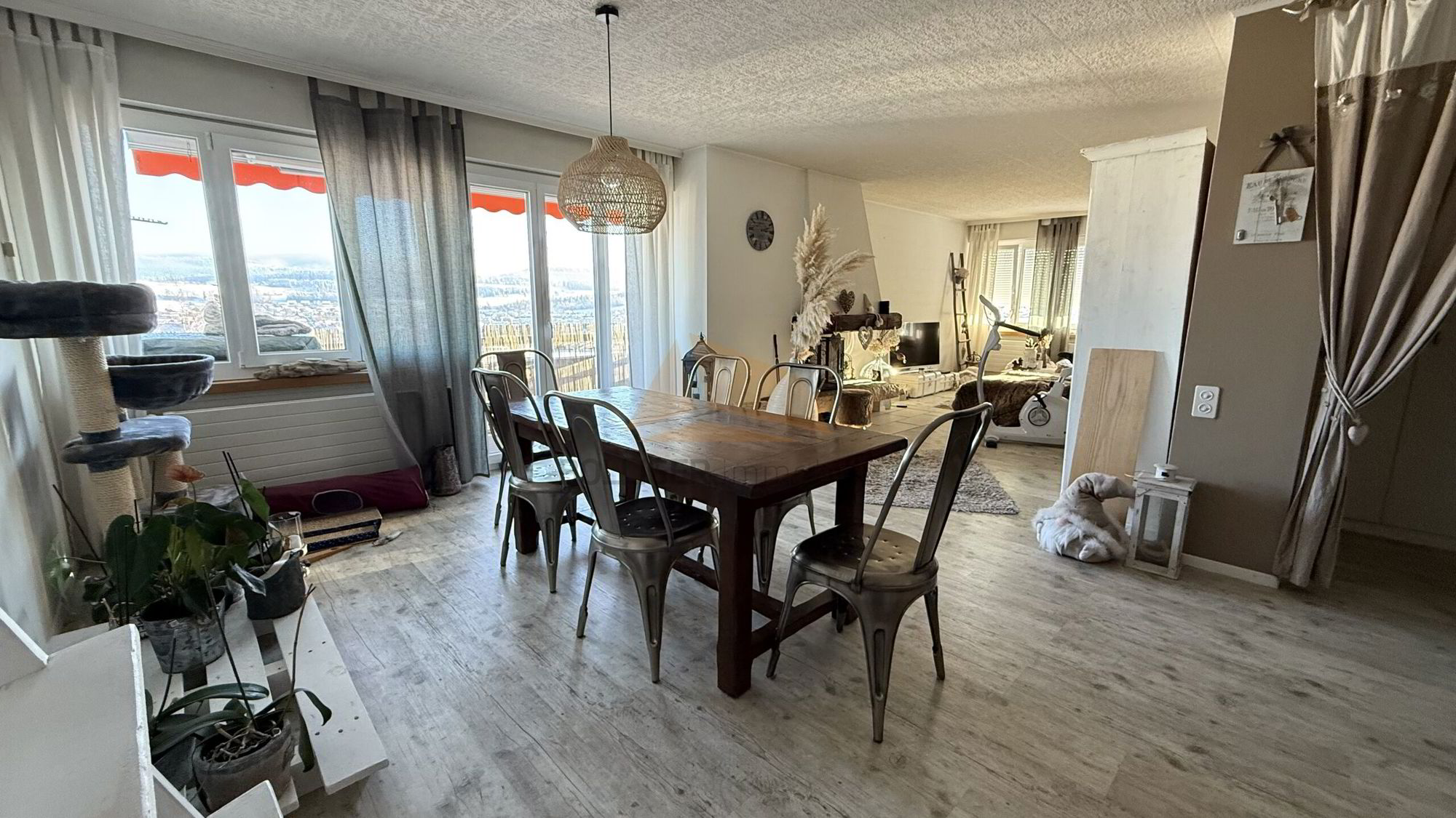 A VENDRE Appartement de 5.5 pièces et garage en PPE