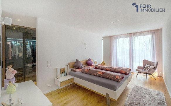 Fehr Immobilien - Top modernes, neuwertiges 6½-Zi.-Einfamilienhaus