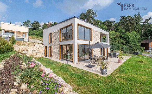 Fehr Immobilien - Top modernes, neuwertiges 6½-Zi.-Einfamilienhaus