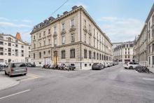 Immeuble administratif rénové de 1280m2 - Quartier des Banques