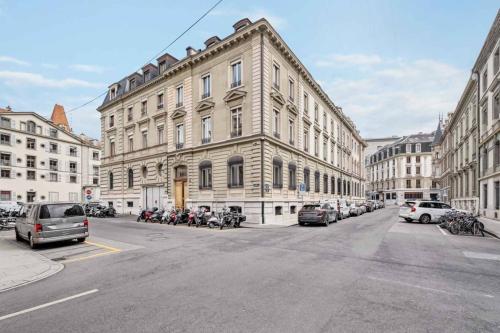 Immeubles administratifs rénovés d'environ 1300m2 - Quartier des Banques