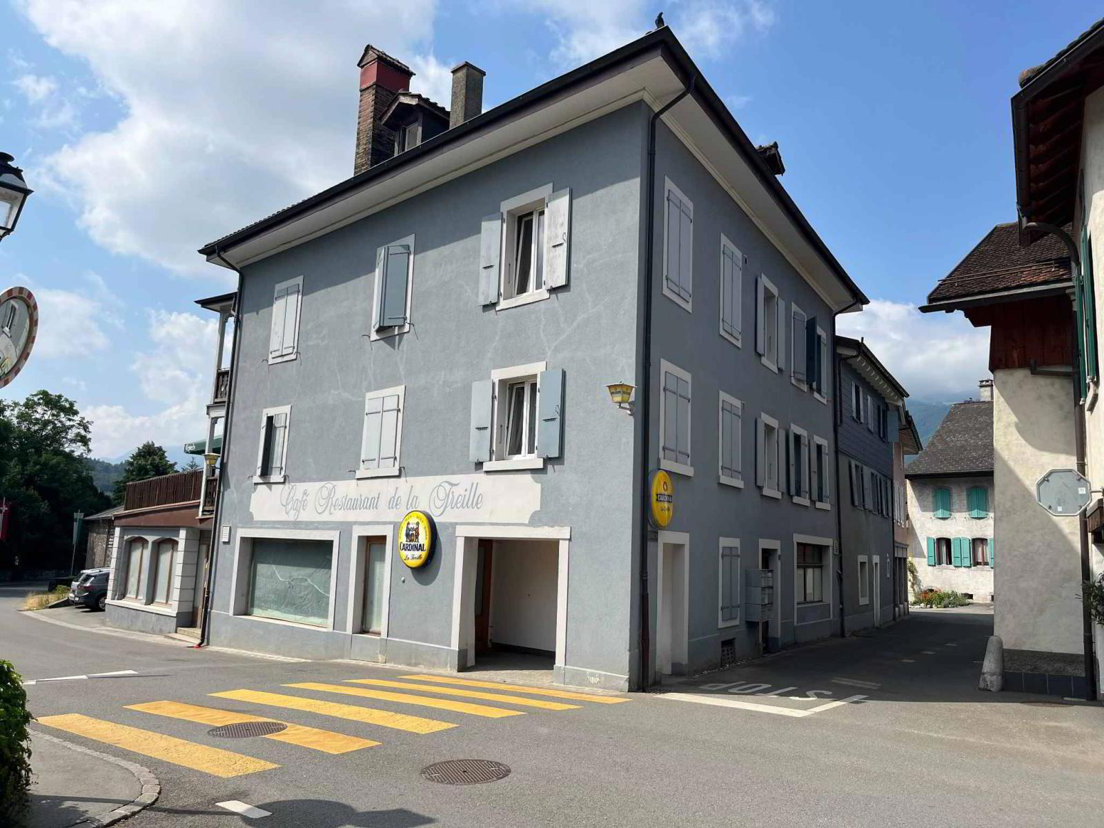 IMMEUBLE DE RENDEMENT AVEC LOCAL COMMERCIAL ET APPARTEMENTS