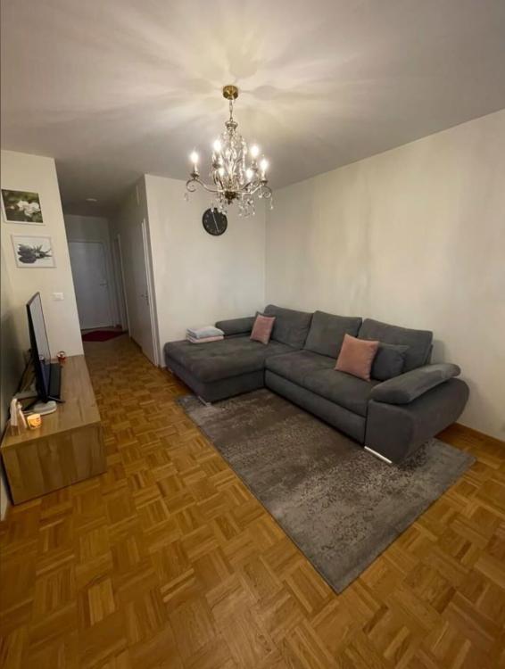 ooDZR_lookmove_235780575_2.jpg