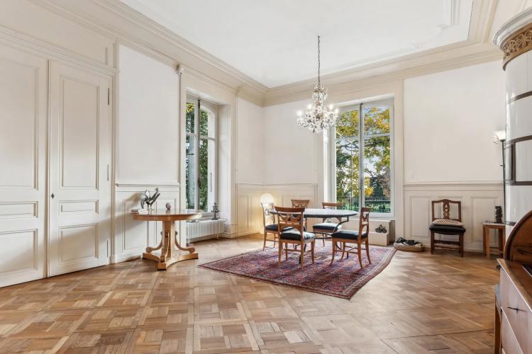 Sublime Manoir Avec Accès Au Lac