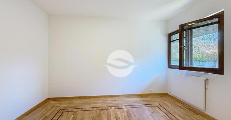 p65x8_lookmove_236464416_5.jpg
