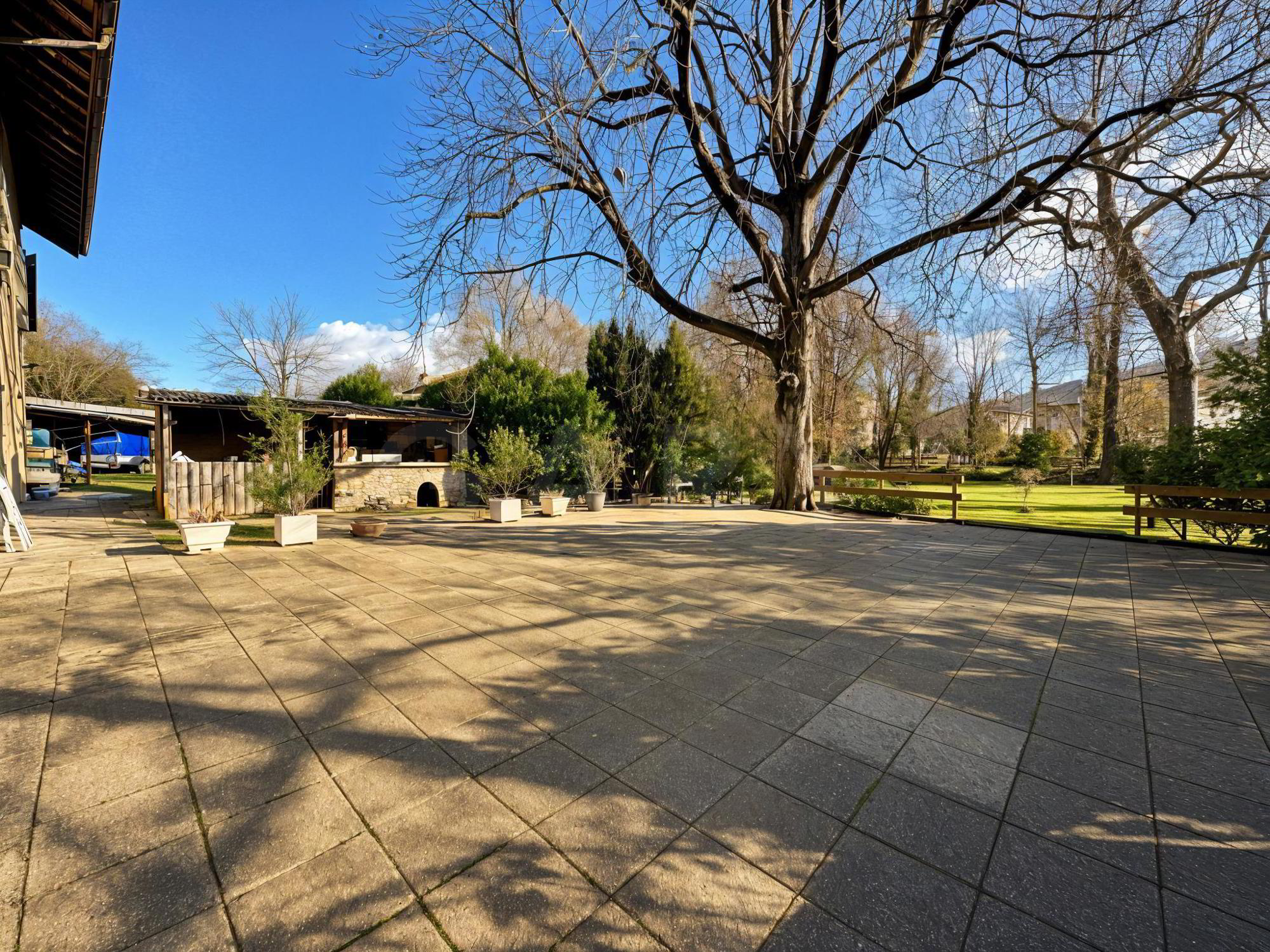 pqk6d_lookmove_235031278_5.jpg