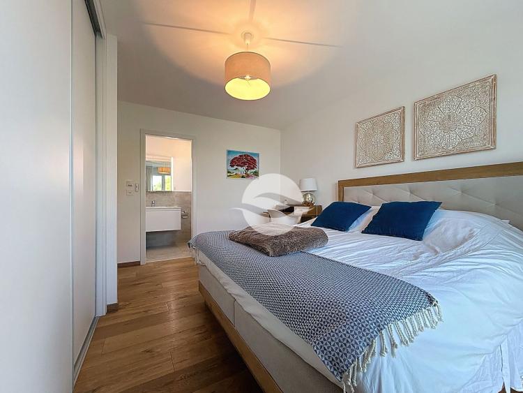 ryQrs_lookmove_237633867_6.jpg