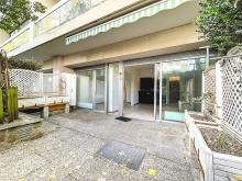 En exclusivité ! Rez-de-chaussée de 3 pièces avec terrasse