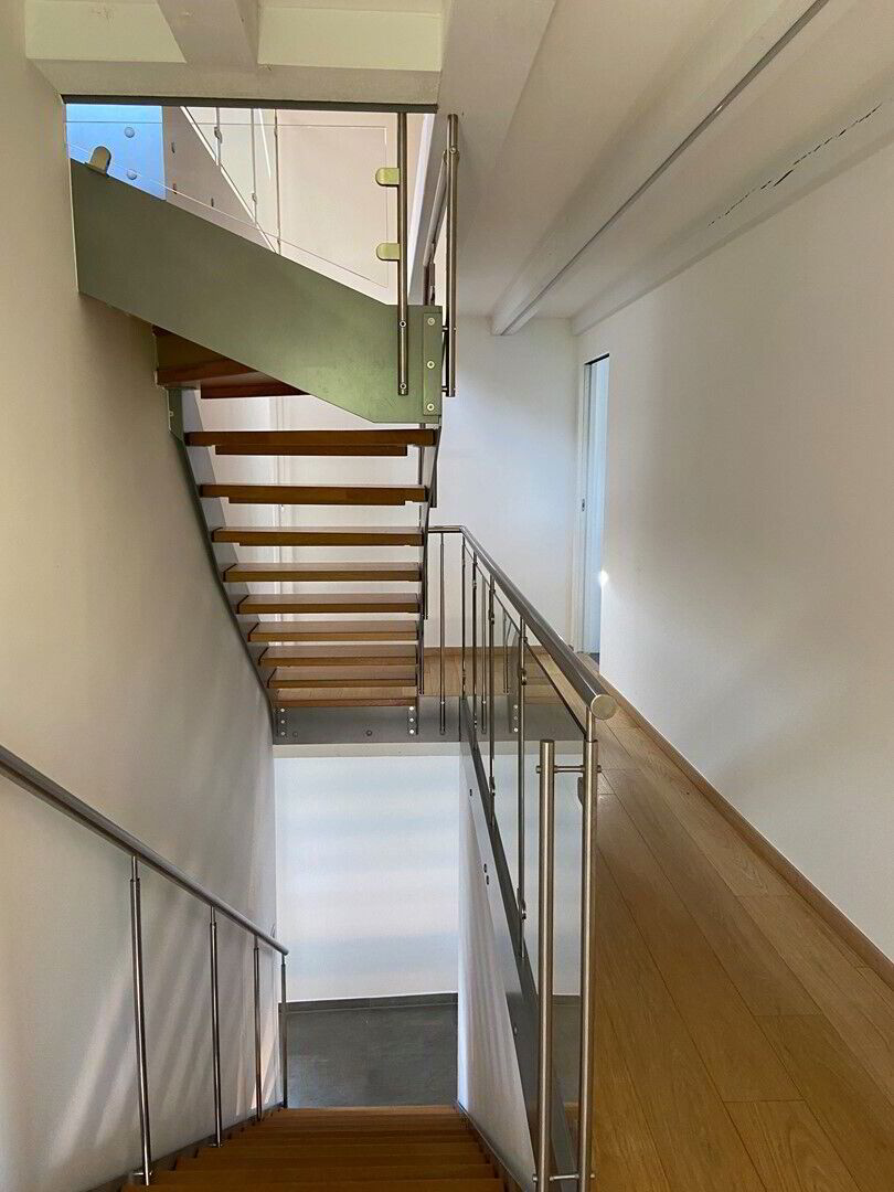 Appartement de 7 pièces avec terrasse en deck et 2 places de parking à Vésenaz