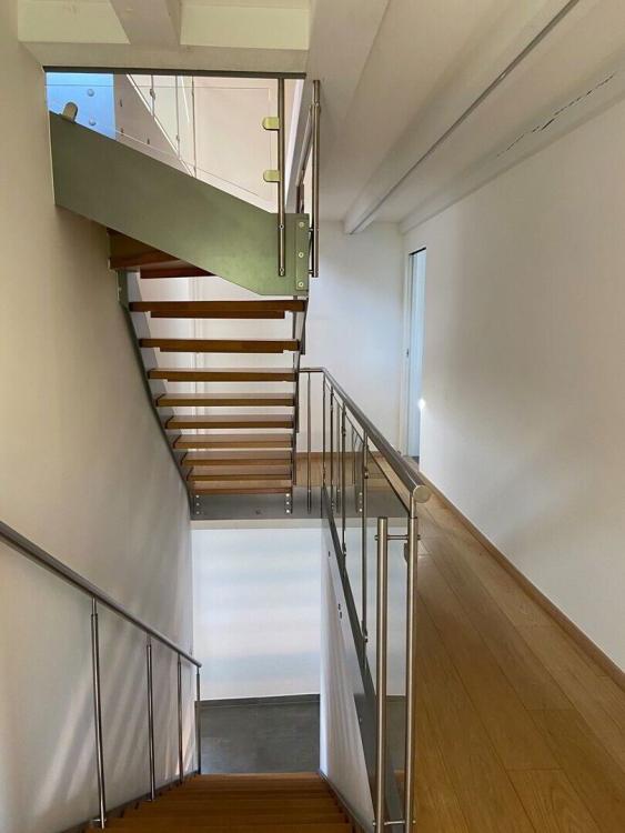 Appartement de 7 pièces avec terrasse en deck et 2 places de parking à Vésenaz